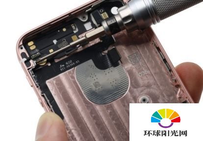 iPhoneSE真机拆解图集 iPhoneSE拆解